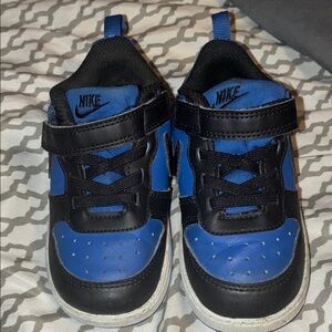 Nike Kids Black and Blue Sneakers